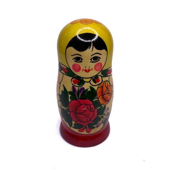 Vintage Russian Nesting Doll 7 Piece - Picture 2 of 3